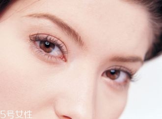 割雙眼皮后怎樣恢復(fù)快？女人不能割雙眼皮的時(shí)期