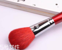 散粉刷怎么挑選？三種材質(zhì)各有優(yōu)點(diǎn)