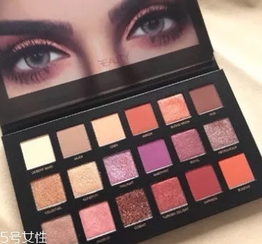 huda beauty沙漠盤色號試色