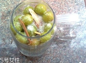 余甘子怎么吃？腌制風(fēng)味最佳