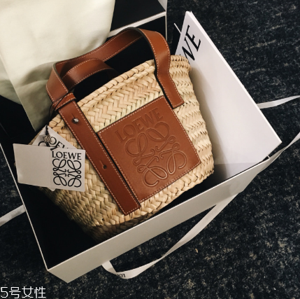 loewe是奢侈品嗎？西班牙百年奢華品牌