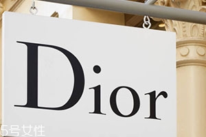 dior迪奧和香奈兒化妝品哪個(gè)好？檔次更高