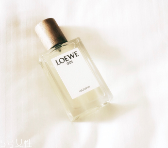 LOEWE001香水多少錢？LOEWE001香評