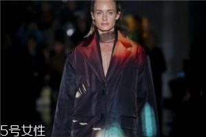 prada2018秋冬系列好看嗎_款式有哪些？