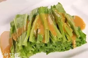 油麥菜怎么涼拌好吃？加點(diǎn)麻醬調(diào)味