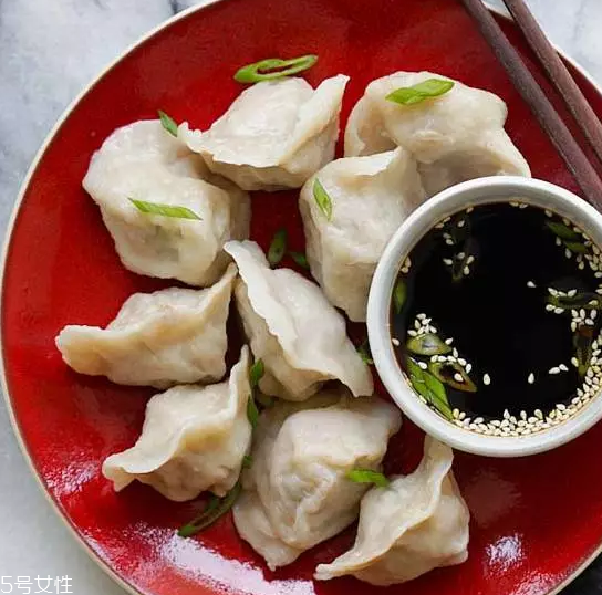 餃子餡用豬的哪塊肉好？前腿肉是餃子餡首選