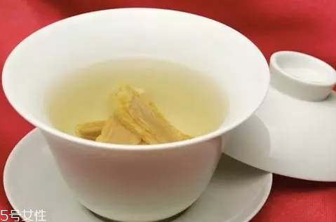 黃芪什么時(shí)間喝好 早餐后當(dāng)茶飲用