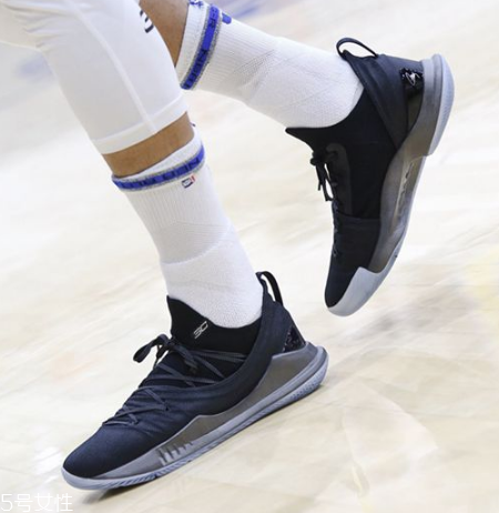 under armour curry 5庫里五代戰(zhàn)靴多少錢？