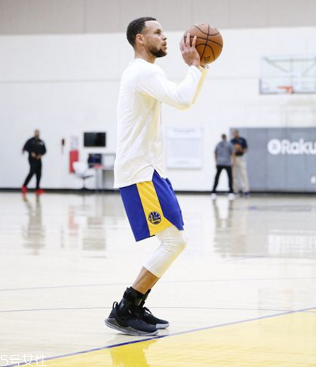 under armour curry 5庫里五代戰(zhàn)靴多少錢？