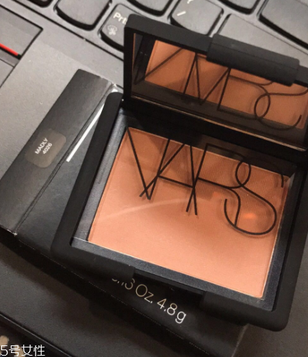 nars sex appeal腮紅干嗎？略飛粉不過可以接受