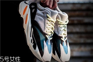 yeezy 700開箱測評 yeezy 700上腳腳感怎么樣