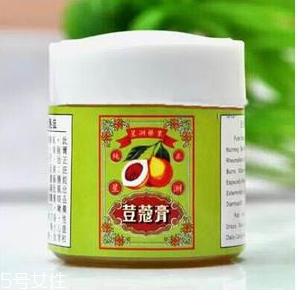 豆蔻膏過期還能涂抹嗎？過期的豆蔻膏還能用嗎？