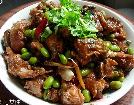 青魚禁忌食材 青魚不能和什么一起吃？