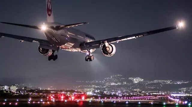 在飛機上怎么睡覺 怎么在飛機上睡覺