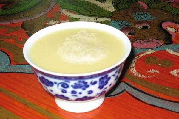 酥油茶是哪個(gè)民族的特色食品 藏族美食