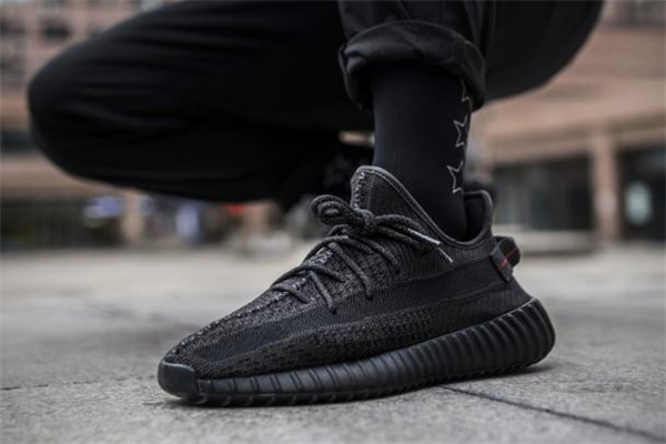 yeezy 350黑天使開(kāi)箱測(cè)評(píng) 椰子350黑天使值得入手嗎