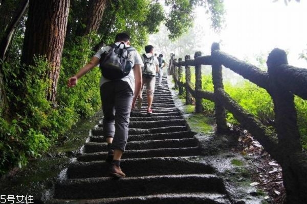 吃早餐后要多久才能爬山 爬山注意事項