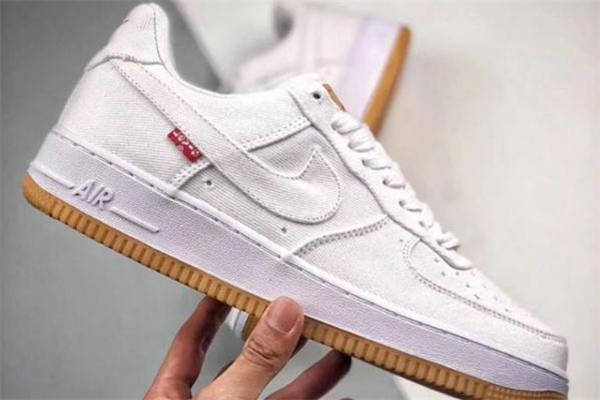 levis聯(lián)名nike air force 1發(fā)售時(shí)間 李維斯聯(lián)名空軍一號諜照