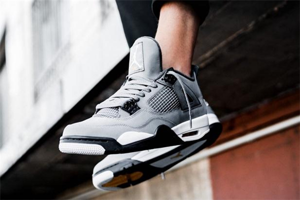 aj4 cool grey貨量大嗎 aj4酷灰會漲價(jià)嗎