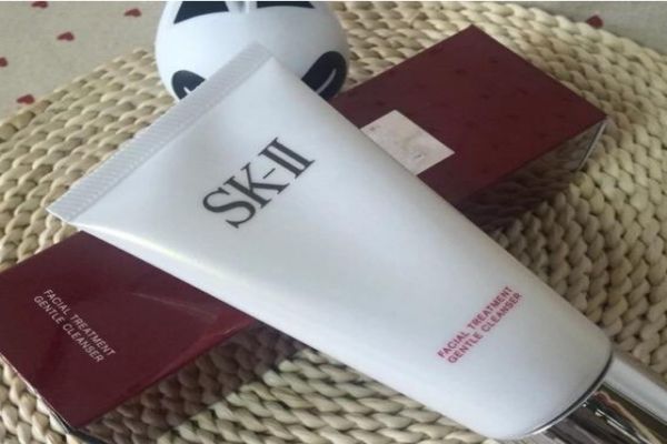 如何鑒別sK2的洗面奶是真是假呢 sK2的洗面奶適合什么膚質(zhì)呢