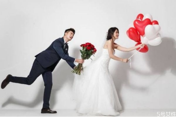 男方迎親的十二樣禮是什么 結(jié)婚十二禮分別是什么