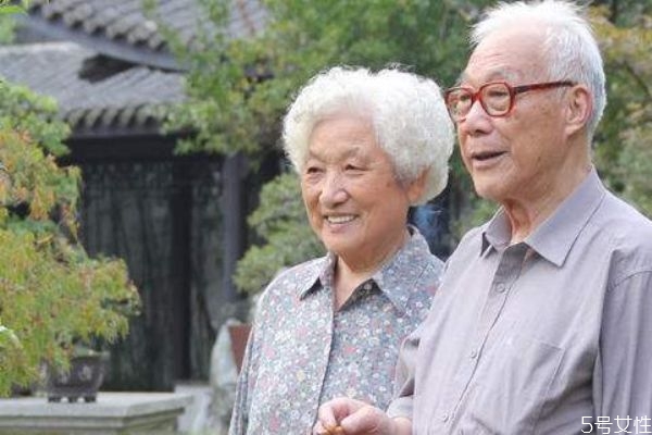 結(jié)婚多久是金婚 相愛金婚的秘訣