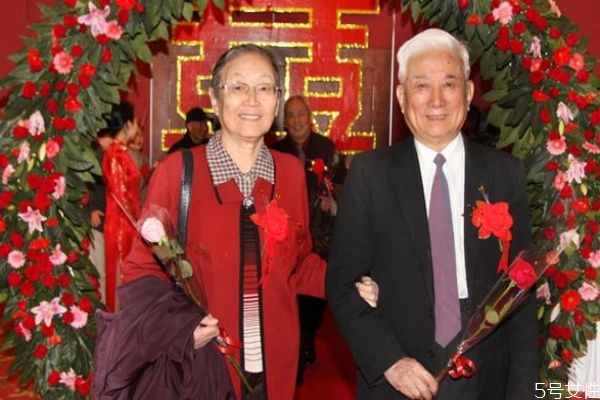 結(jié)婚多久是金婚 相愛金婚的秘訣