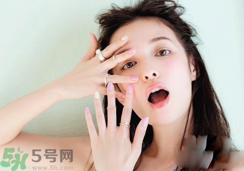 眼妝暈妝怎么辦？解救眼妝暈妝的方法