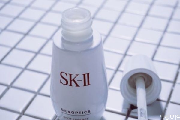 sk2小燈泡適合干皮嗎 sk2小燈泡適合油皮嗎