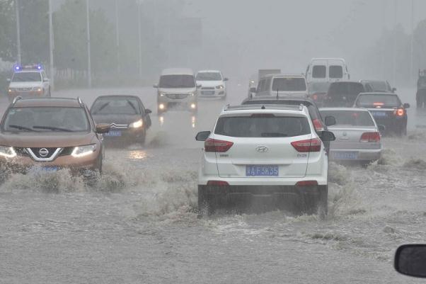 鶴壁王莊炸壩泄洪 暴風(fēng)雨來臨要注意什么