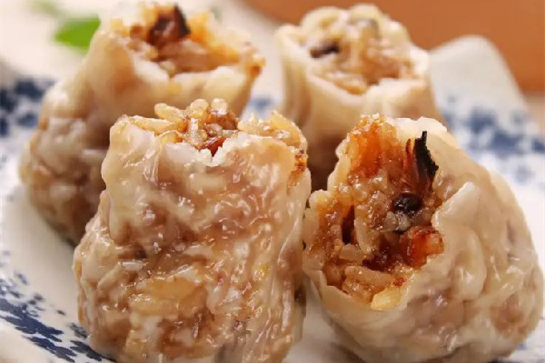 燒麥有點(diǎn)酸是不是變味了 燒麥放一晚上會壞嗎