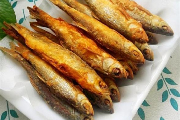 小黃魚(yú)怎么腌制入味 小黃魚(yú)腌制多長(zhǎng)時(shí)間